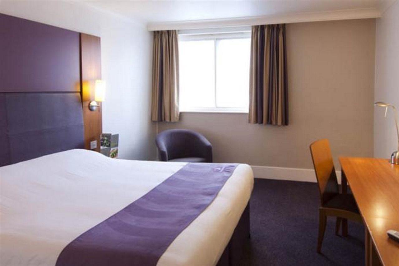 Premier Inn Ранкорн Экстерьер фото